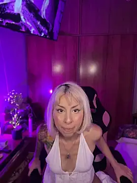 Cinamoonn online show from May 31, 12:05 am
