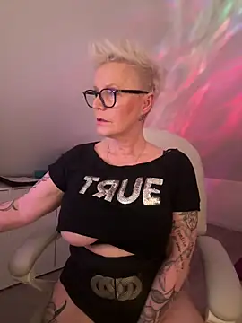 German Milf online show from March 14, 3:02 pm