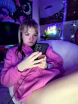 Cutiepiespanks online show from January 13, 6:30 am