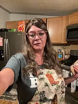 cowgirlc online show from September 24, 2:21 am