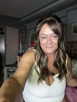 cowgirlc online show from June 18, 2:35 am