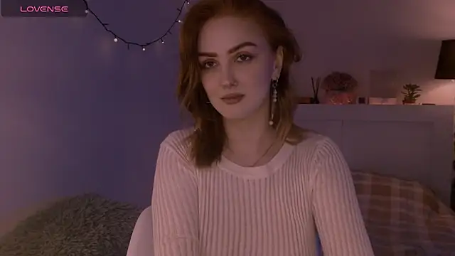 LilyFarey online show from December 14, 8:25 pm