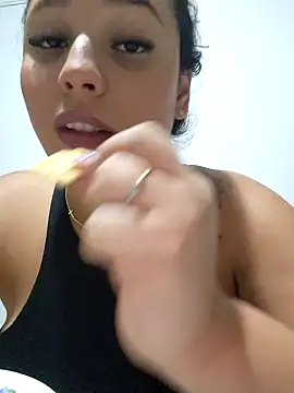 LizzRouse online show from October 14, 8:11 pm