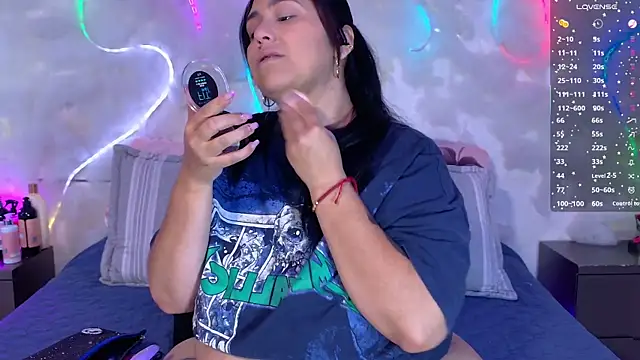 emmajohnss online show from January 9, 10:52 am