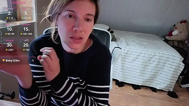 Lina lou4 online show from November 1, 3:27 pm