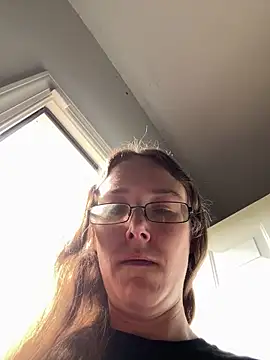 Dakota 02 online show from April 13, 1:56 pm