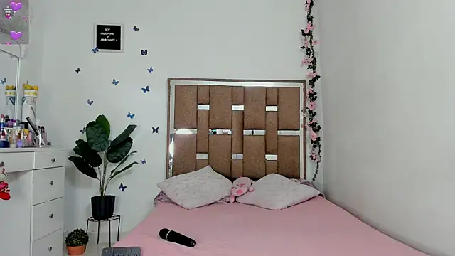 kendall-ewers online show from April 3, 1:03 am