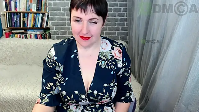 Rainbow lady online show from December 15, 4:40 am