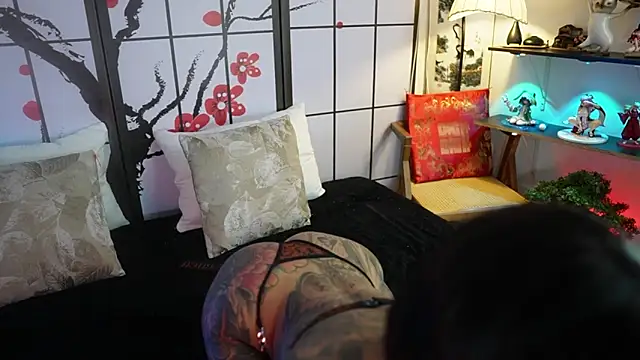 Scarlett collins02 online show from April 17, 1:19 am