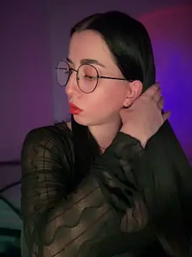 Emylia online show from November 12, 8:51 pm