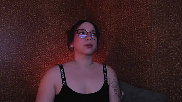 Apartment28 online show from June 13, 2:31 am