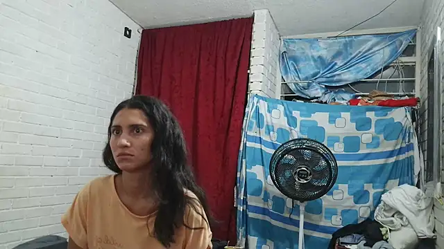 valeriaswang Lucas online show from October 16, 11:29 pm