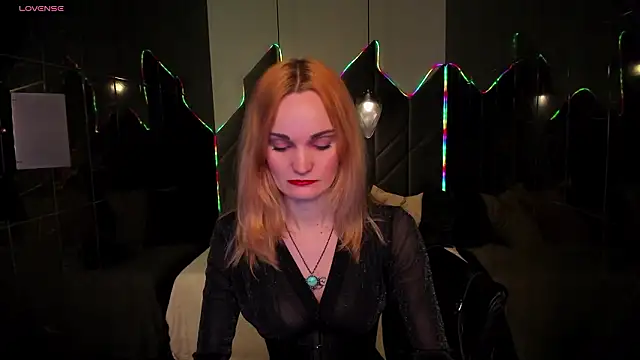 SaraSubtlety online show from February 13, 1:35 pm