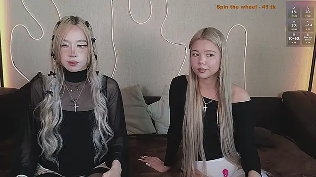 Snapshot of NickAnny chatting on September 12, 8:01 am NickAnny online show from September 12, 8:01 am