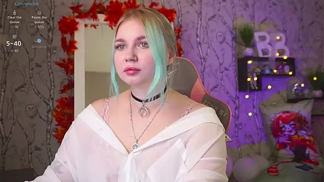 Moon Valkyrie online show from September 23, 8:23 am