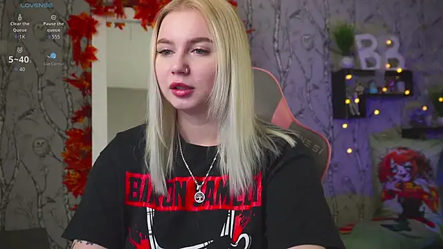 Moon Valkyrie online show from October 6, 9:37 am