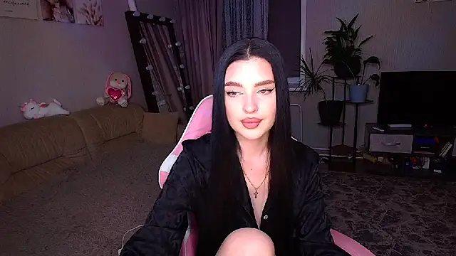   Malika   online show from October 31, 3:38 pm