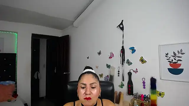 mature bigboobs10 online show from March 21, 4:50 am