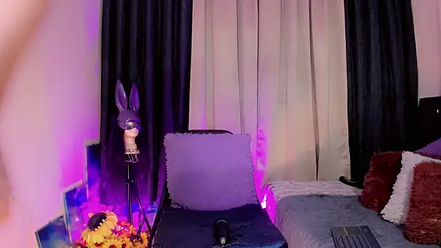 lesly xx online show from June 27, 5:30 am