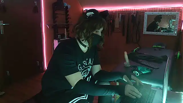 Ginny-the-bdsm-nympho online show from November 16, 6:08 pm