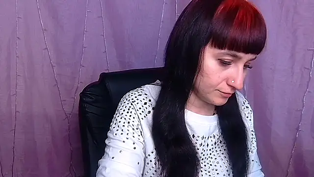 NinaFlawlees online show from March 15, 1:02 pm