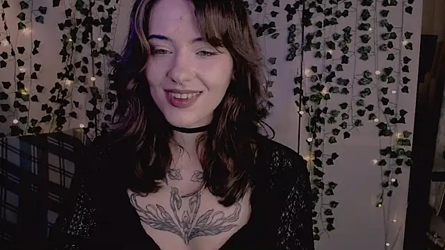 risha laas online show from November 19, 8:09 pm