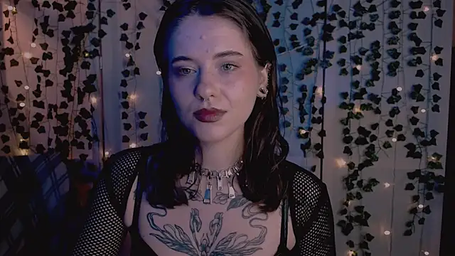 Snapshot of risha_laas chatting on October 2, 8:14 pm risha laas online show from October 2, 8:14 pm