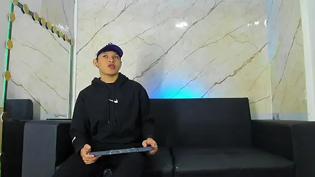 robertsmith 1 online show from September 25, 3:38 am