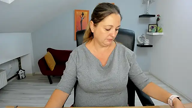 LollaGirl online show from September 22, 3:16 am