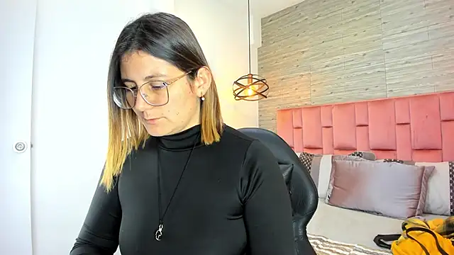 SarahDeyvis online show from October 17, 5:16 pm