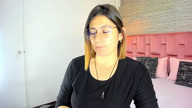 SarahDeyvis online show from September 18, 6:17 pm