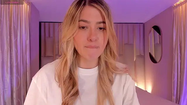 EveBensonX online show from November 9, 9:22 pm