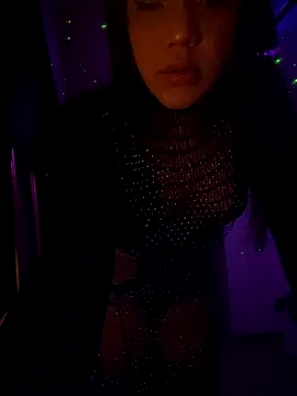 sophiahot thick online show from November 26, 2:01 am