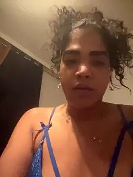 sophiahot thick online show from December 1, 11:40 pm