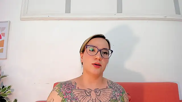 DEVA BLUE  online show from April 11, 5:57 am