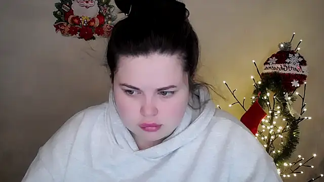 Emily Mo online show from December 17, 6:50 am