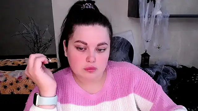 Emily Mo online show from October 30, 9:33 am