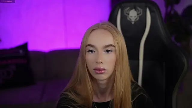 Amelia Blaze online show from September 18, 7:18 am