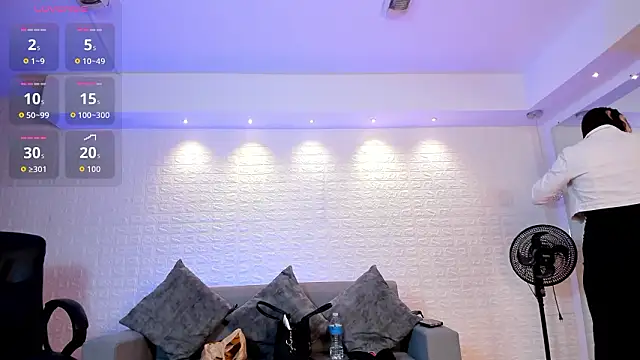 charlottewhitte online show from February 15, 11:53 am