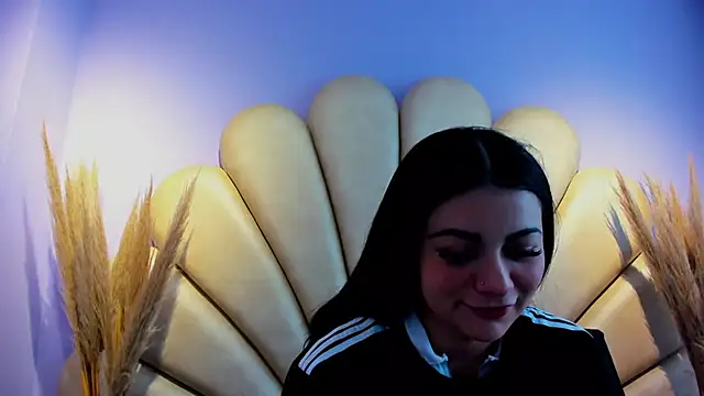 Natasha  Blue online show from December 20, 7:29 pm