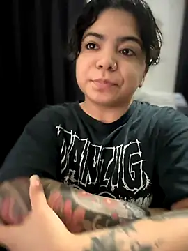 kimmiakiss22 online show from November 19, 10:43 pm