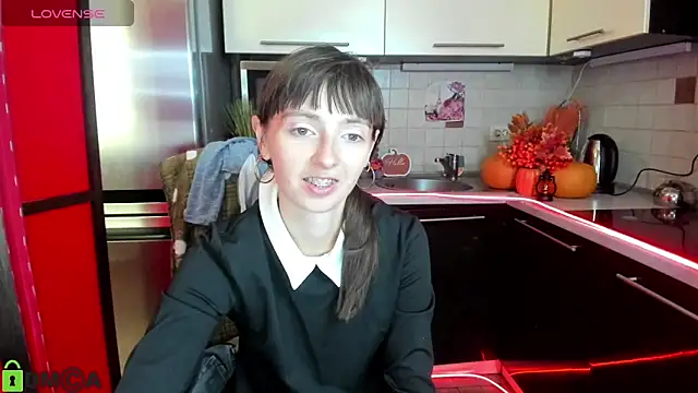 TayanaJons online show from October 7, 7:13 am