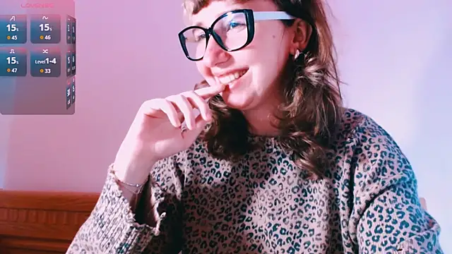 Cosmo Riri online show from February 3, 6:22 am