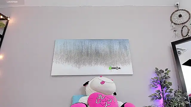 peachbrii online show from October 29, 1:37 pm