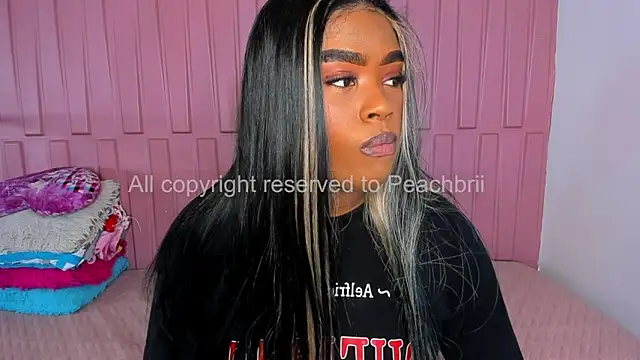 peachbrii online show from September 17, 1:42 pm