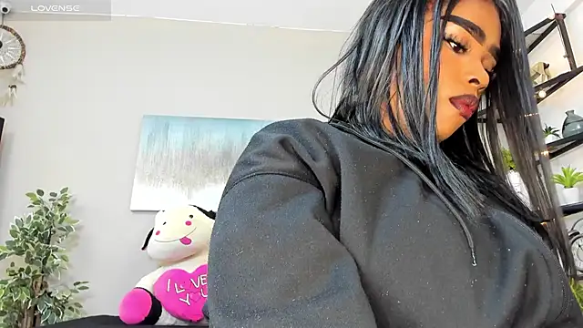 peachbrii online show from March 27, 1:01 pm