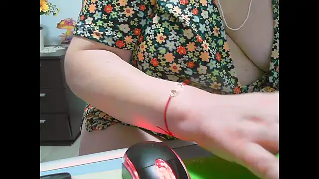 Hyllda online show from March 10, 10:25 pm