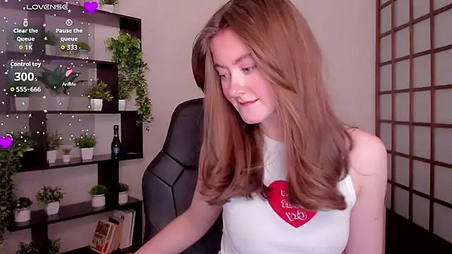 KateCuddle online show from February 3, 2:53 am