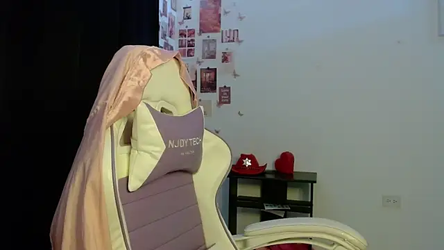 InocentHeaven1 online show from April 10, 1:17 pm