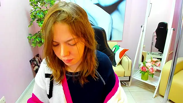 Persephoni online show from February 3, 8:34 pm